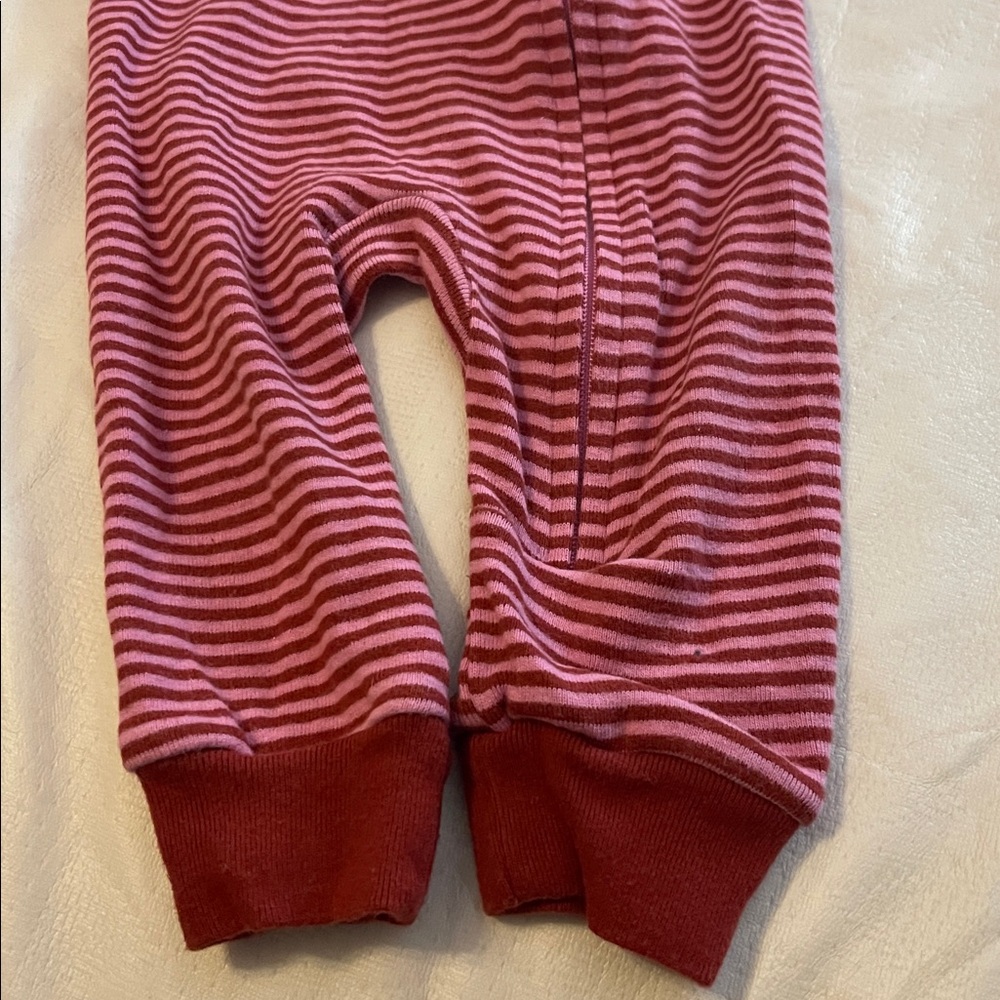 Amazon Essentials Red Striped Kids PJs - Picture 4 of 5